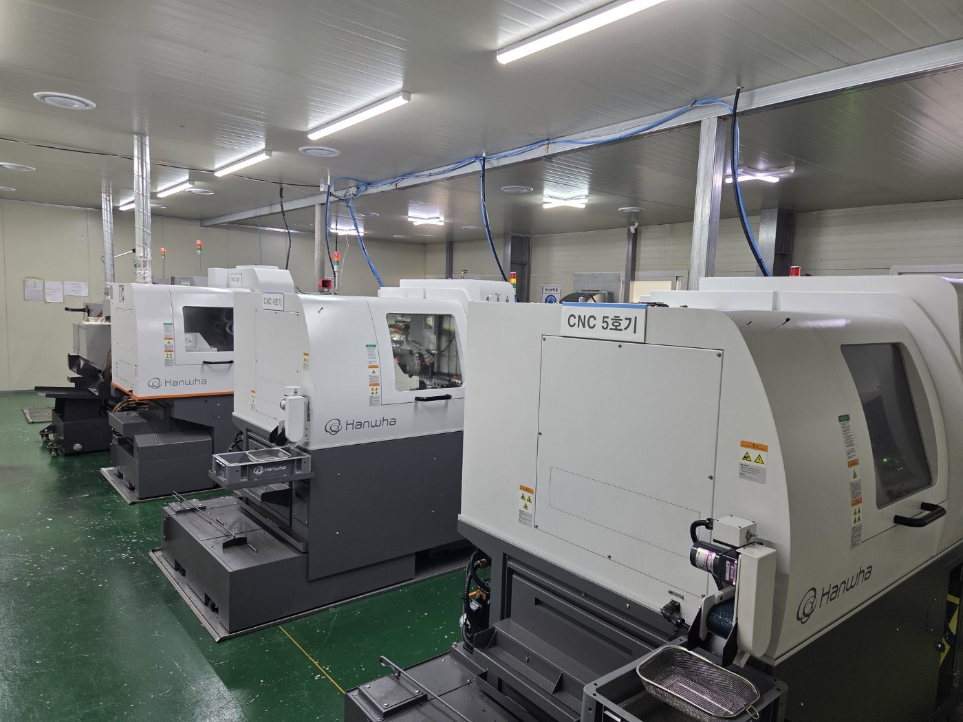 CNC 가공실 전경